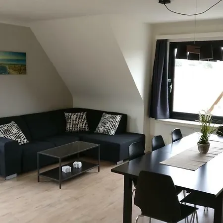 Seaside Apartment *