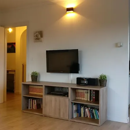 Seaside Apartment *